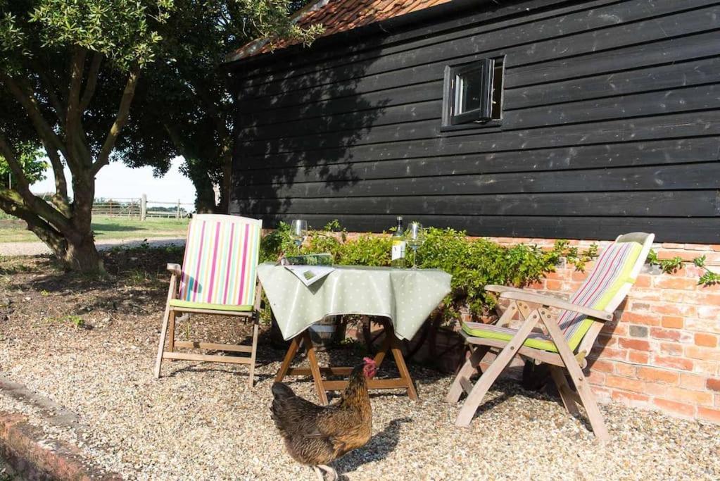 Bromans Barn A Beautiful Cottage By The Sea And Cudmore Nature Reserve West Mersea Esterno foto