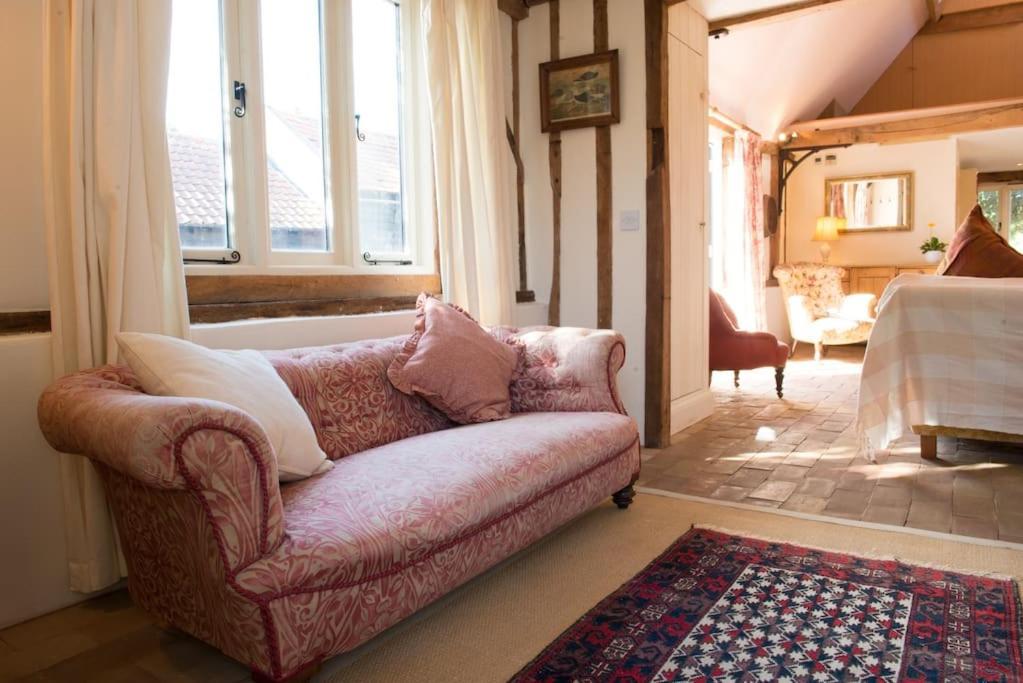 Bromans Barn A Beautiful Cottage By The Sea And Cudmore Nature Reserve West Mersea Esterno foto